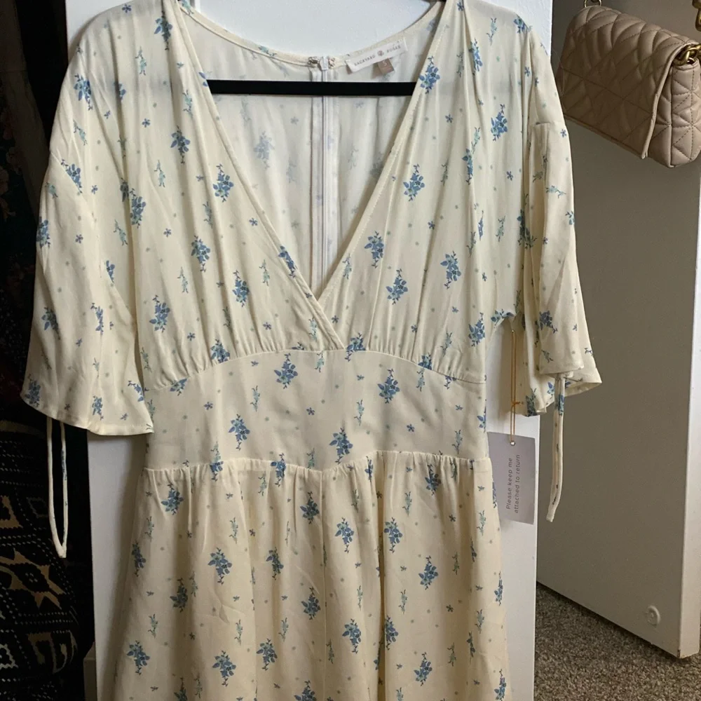 Backyard Roses Callie Romper - Picture 4 of 5